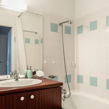 123 - Charme, Piscine Et évasion Pornic