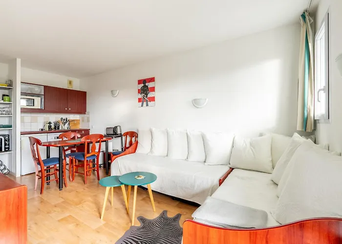 123 - Charme, Piscine Et évasion *